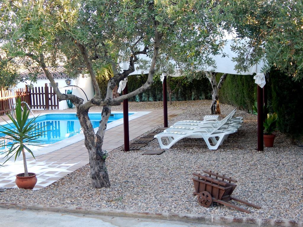 Villa Maria - Pista De Padel Y Piscina Baena Exterior photo