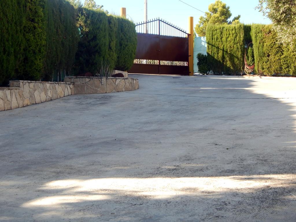 Villa Maria - Pista De Padel Y Piscina Baena Exterior photo